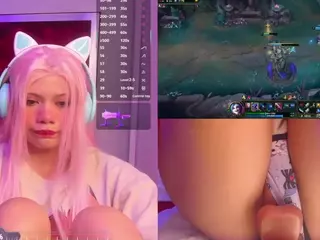Lila uwu's Live Sex Cam Show