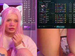 Lila uwu's Live Sex Cam Show