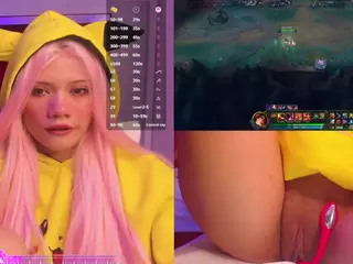 Lila uwu's Live Sex Cam Show