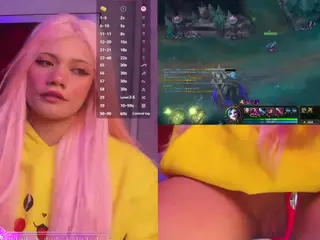 Lila uwu's Live Sex Cam Show