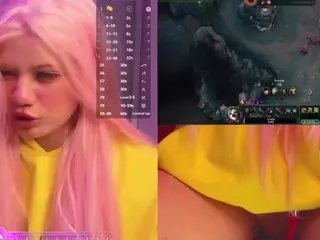 Lila uwu's Live Sex Cam Show