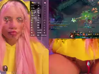 Lila uwu's Live Sex Cam Show