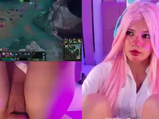 Lila uwu's Live Sex Cam Show