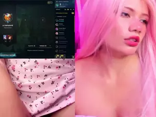Lila uwu's Live Sex Cam Show