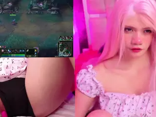 Lila uwu's Live Sex Cam Show