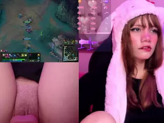 Lila uwu's Live Sex Cam Show