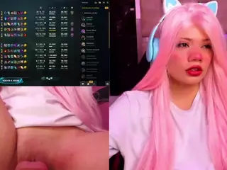 Lila uwu's Live Sex Cam Show