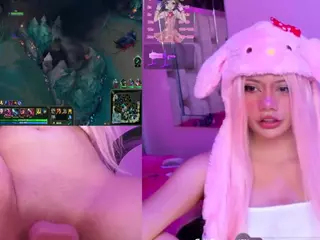 Lila uwu's Live Sex Cam Show