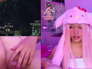 Lila uwu's Live Sex Cam Show