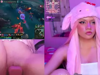 Lila uwu's Live Sex Cam Show