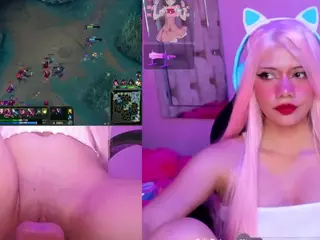 Lila uwu's Live Sex Cam Show