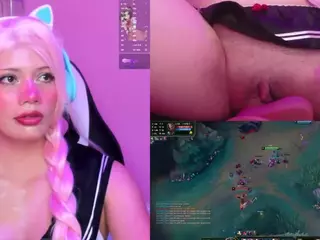 Lila uwu's Live Sex Cam Show