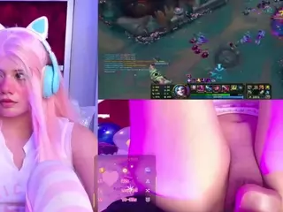 Lila uwu's Live Sex Cam Show