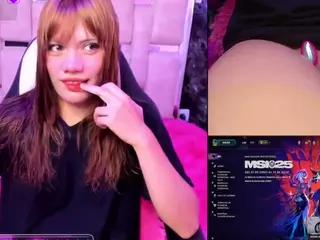 Lila uwu's Live Sex Cam Show