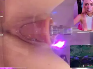 Lila uwu's Live Sex Cam Show