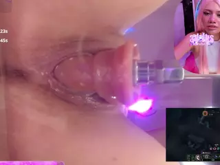 Lila uwu's Live Sex Cam Show