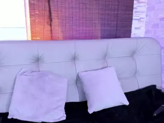 candyy-bella's Live Sex Cam Show