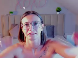 Elina's Live Sex Cam Show