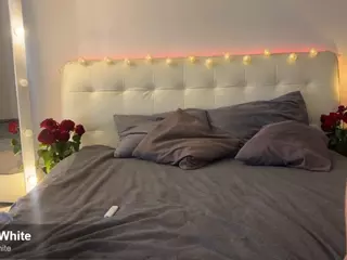EliseAndFrank's Live Sex Cam Show