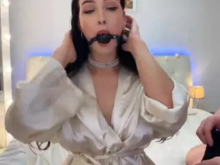 EliseAndFrank's Live Sex Cam Show