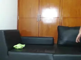 little-laura's Live Sex Cam Show
