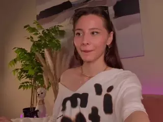 MoireHarbold's Live Sex Cam Show