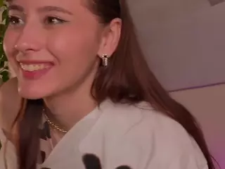 MoireHarbold's Live Sex Cam Show