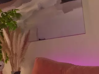 MoireHarbold's Live Sex Cam Show