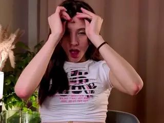 MoireHarbold's Live Sex Cam Show