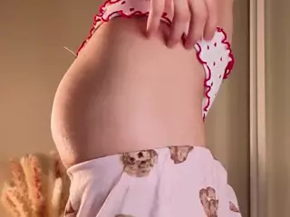 MoireHarbold's Live Sex Cam Show