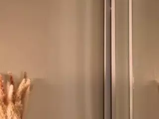 MoireHarbold's Live Sex Cam Show