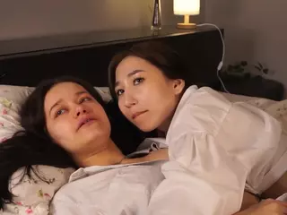 we Odelia and Eva's Live Sex Cam Show