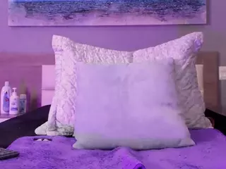 Y8urF8ck1ngQueen's Live Sex Cam Show