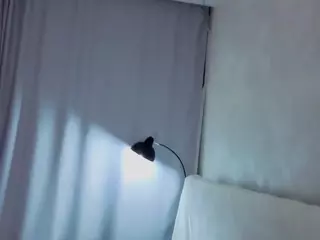 MildredAmond's Live Sex Cam Show