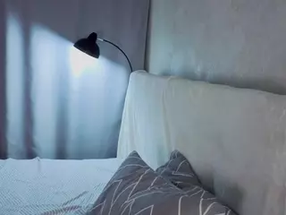 MildredAmond's Live Sex Cam Show