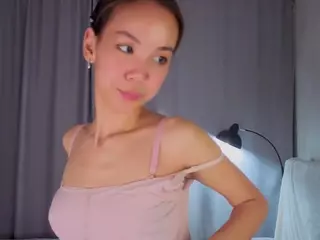 MildredAmond's Live Sex Cam Show