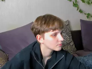 Raven-Radiant's Live Sex Cam Show