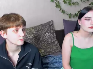 Raven-Radiant's Live Sex Cam Show