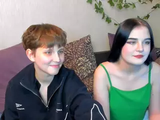 Raven-Radiant's Live Sex Cam Show