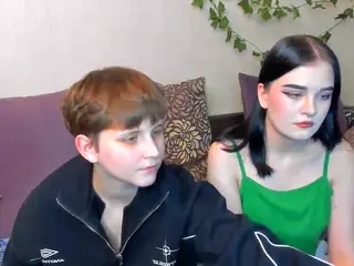 Raven-Radiant's Live Sex Cam Show