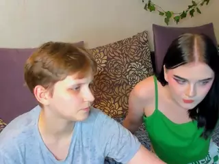 Raven-Radiant's Live Sex Cam Show