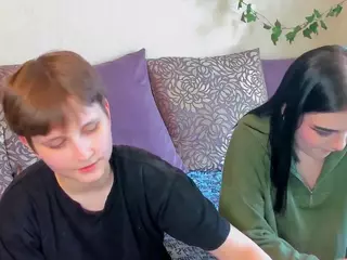 Raven-Radiant's Live Sex Cam Show