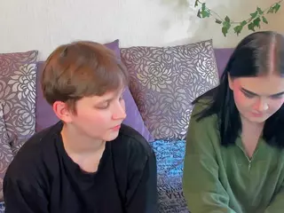 Raven-Radiant's Live Sex Cam Show