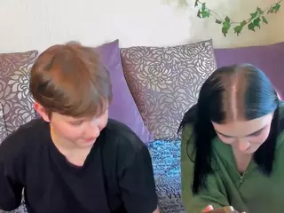 Raven-Radiant's Live Sex Cam Show