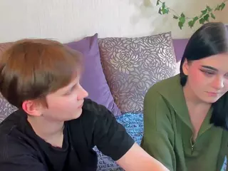Raven-Radiant's Live Sex Cam Show