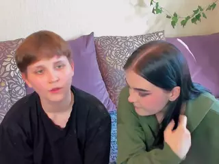 Raven-Radiant's Live Sex Cam Show