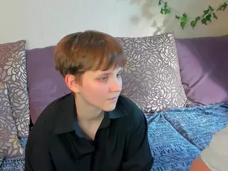 Raven-Radiant's Live Sex Cam Show