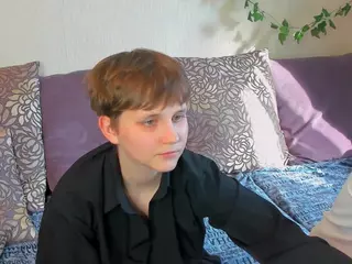 Raven-Radiant's Live Sex Cam Show