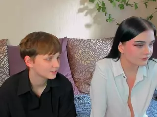 Raven-Radiant's Live Sex Cam Show