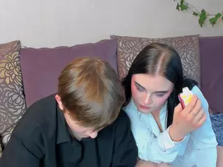 Raven-Radiant's Live Sex Cam Show